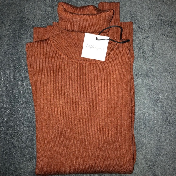 REVAMPED NEW TURTLENECK - Picture 2 of 6
